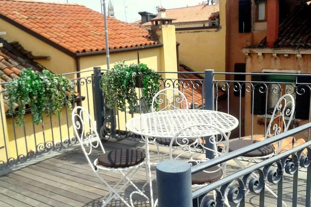 Modern Apartment Venice With Terrace Buitenkant foto
