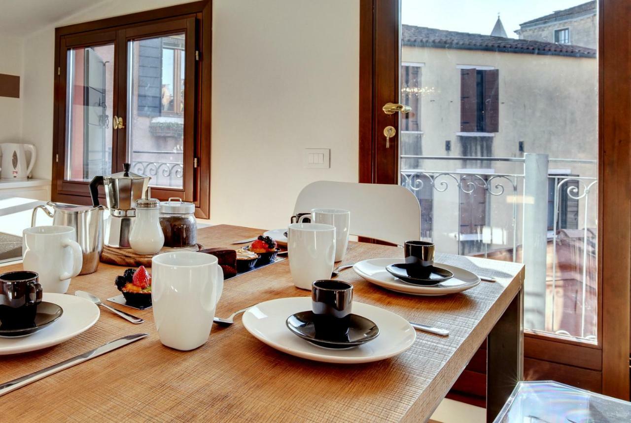 Modern Apartment Venice With Terrace Buitenkant foto