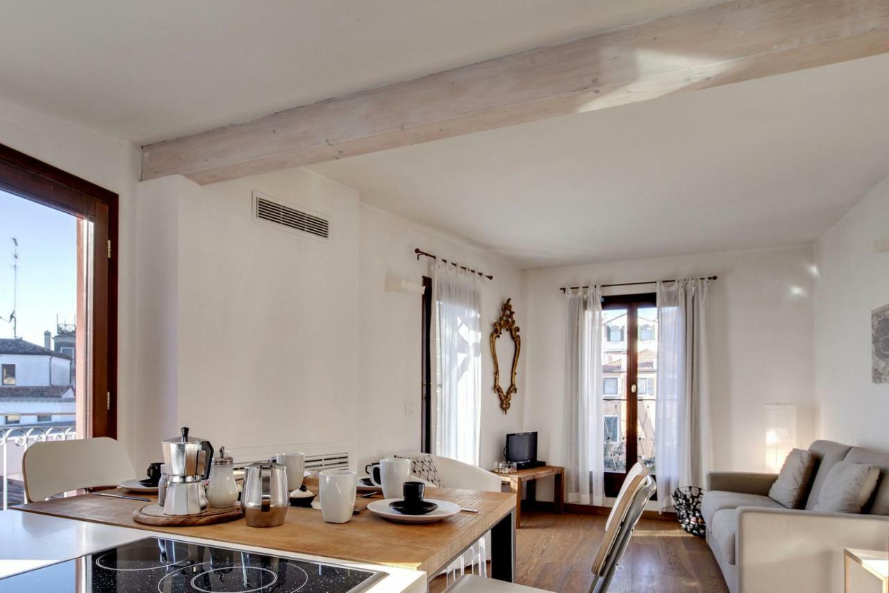 Modern Apartment Venice With Terrace Buitenkant foto