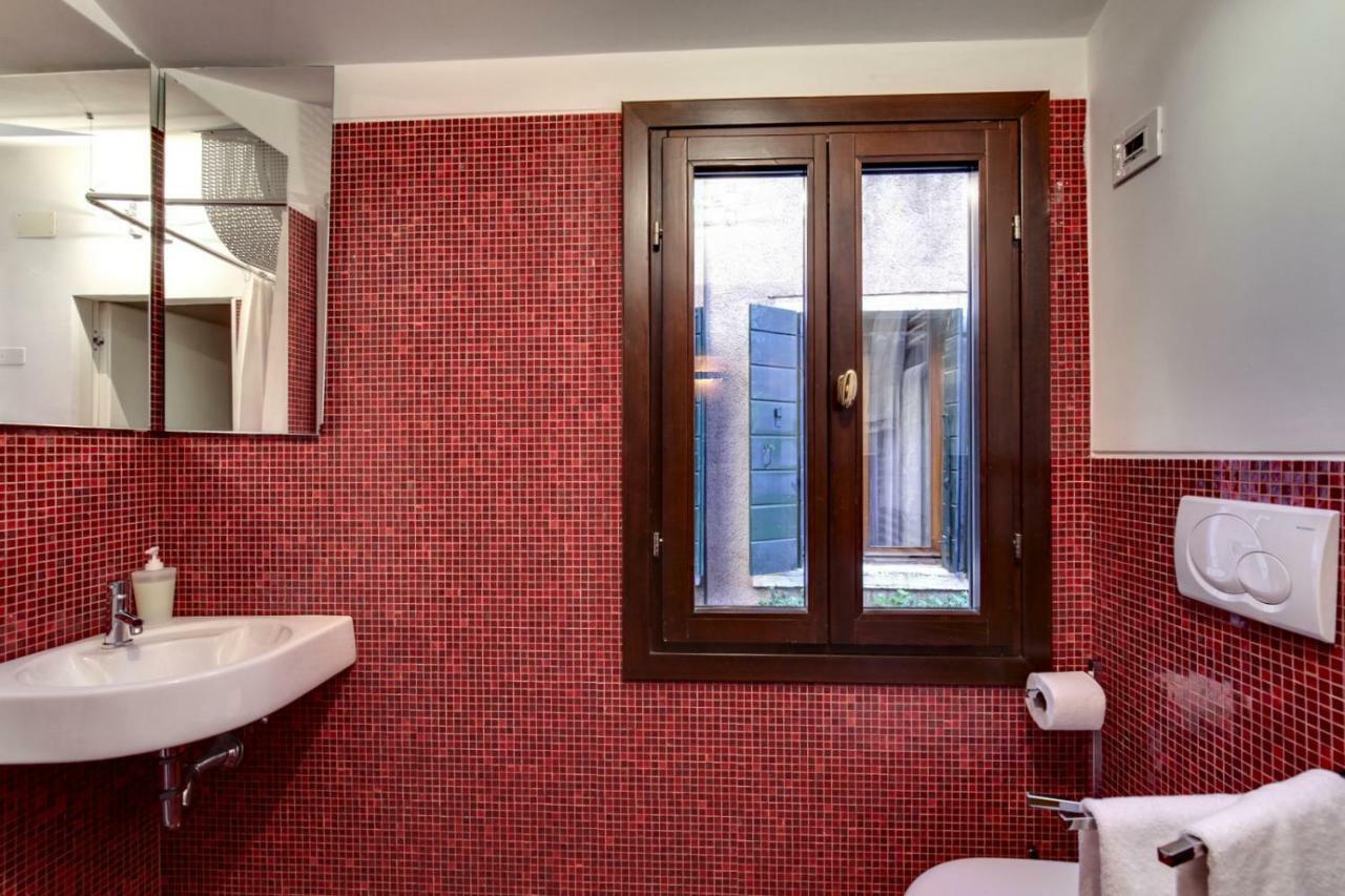 Modern Apartment Venice With Terrace Buitenkant foto