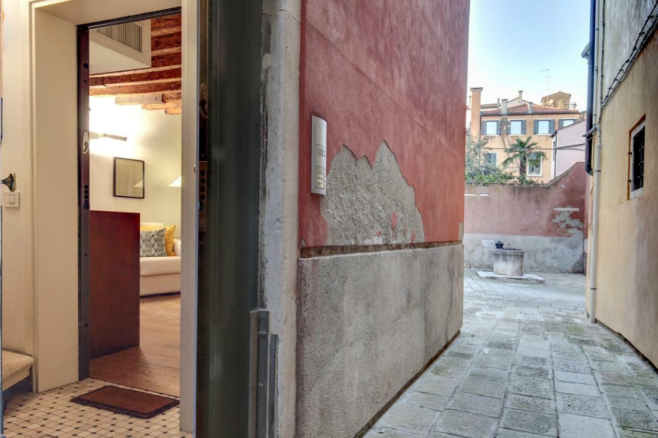 Modern Apartment Venice With Terrace Buitenkant foto