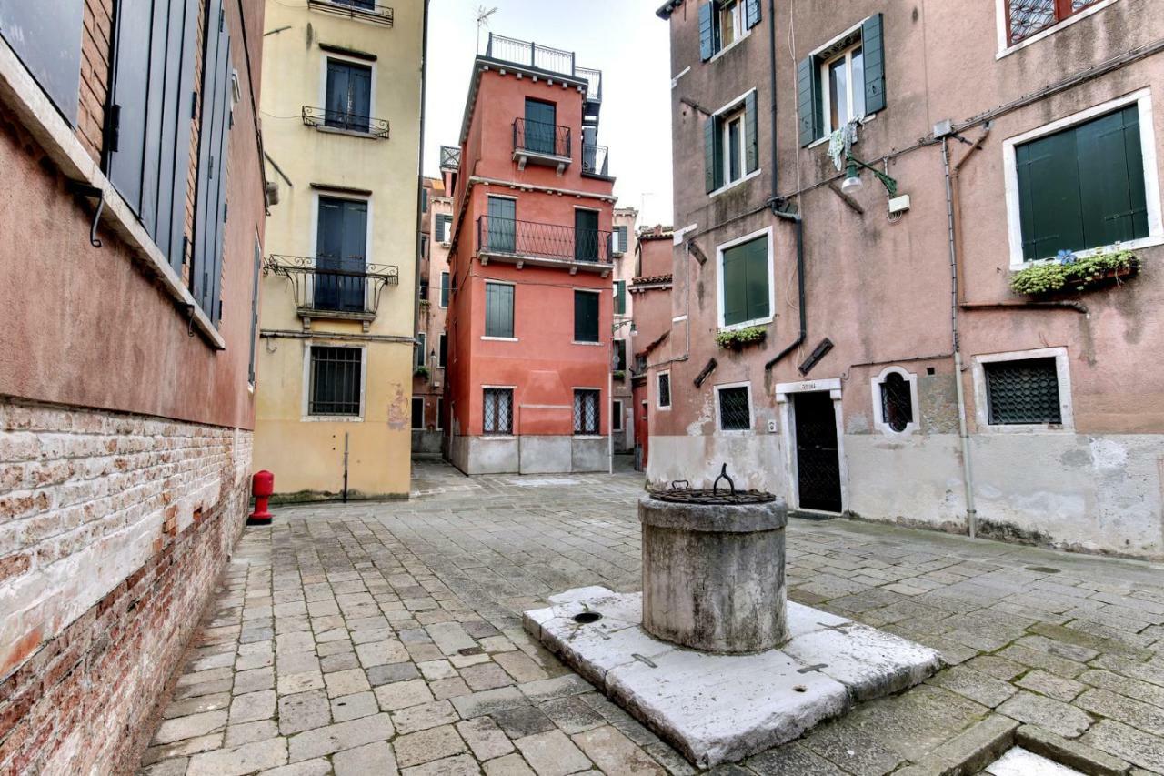 Modern Apartment Venice With Terrace Buitenkant foto